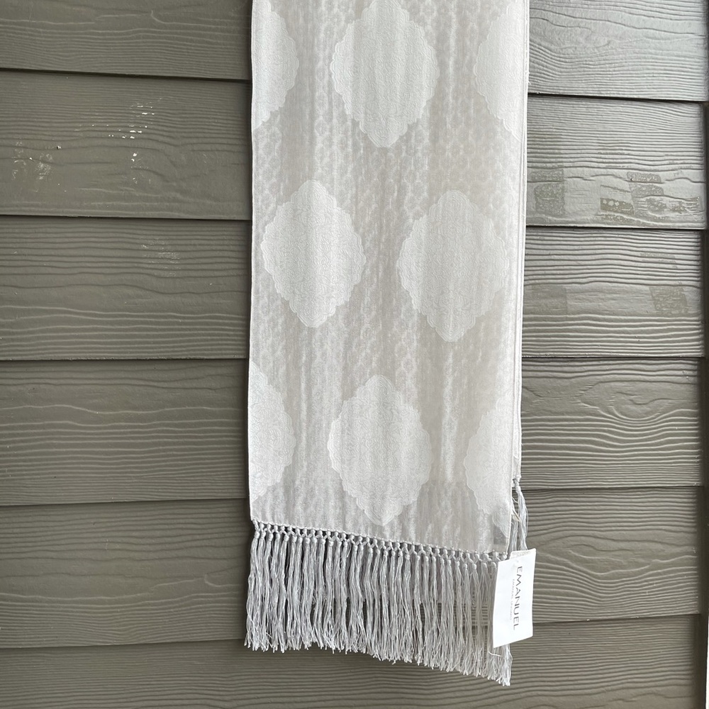 EMANUEL UNGARO TASSELS SCARF.VINTAGE, WITH TAG